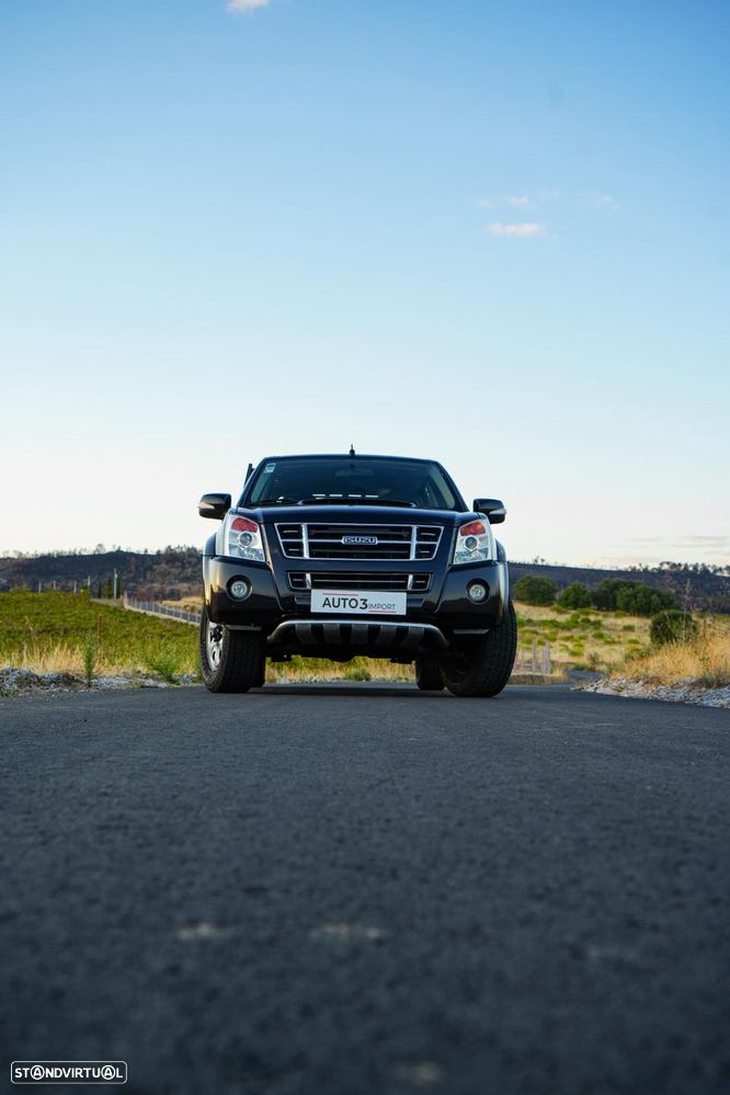 Isuzu D-Max 4x4 Cabine Dupla Custom - 3