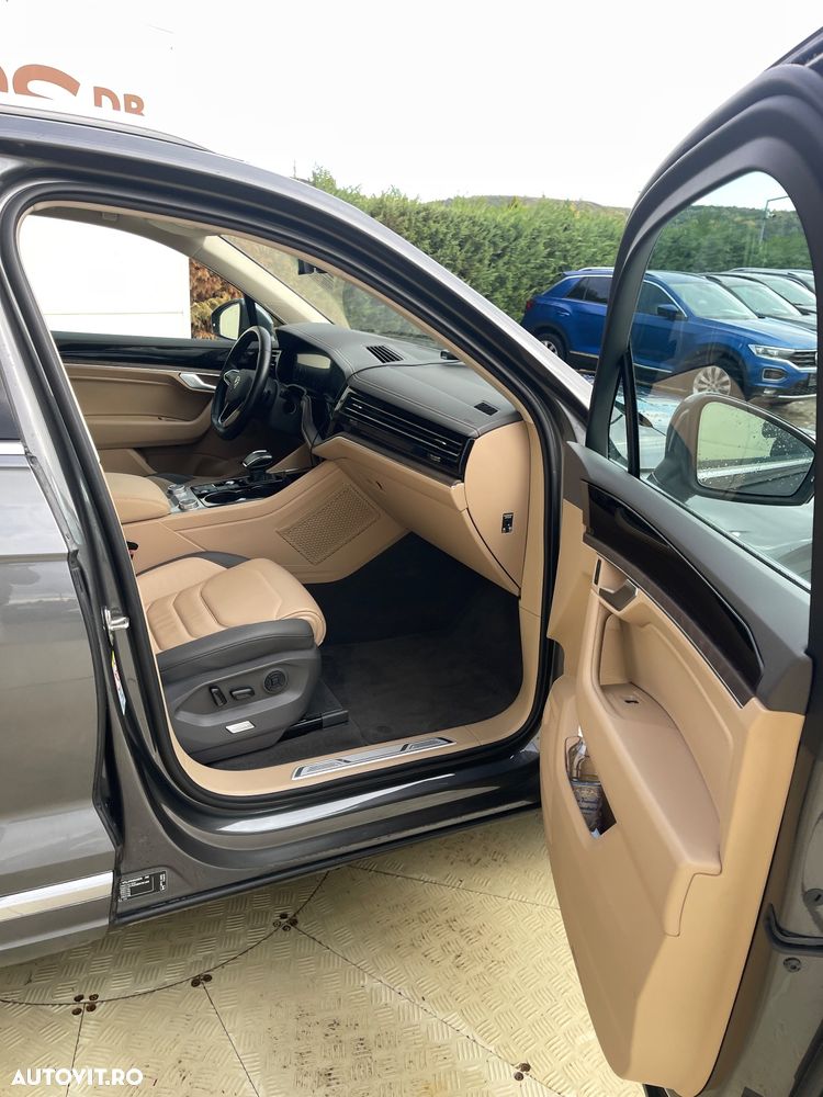 Volkswagen Touareg 3.0 V6 TDI 4Motion DPF Automatik Atmosphere - 19
