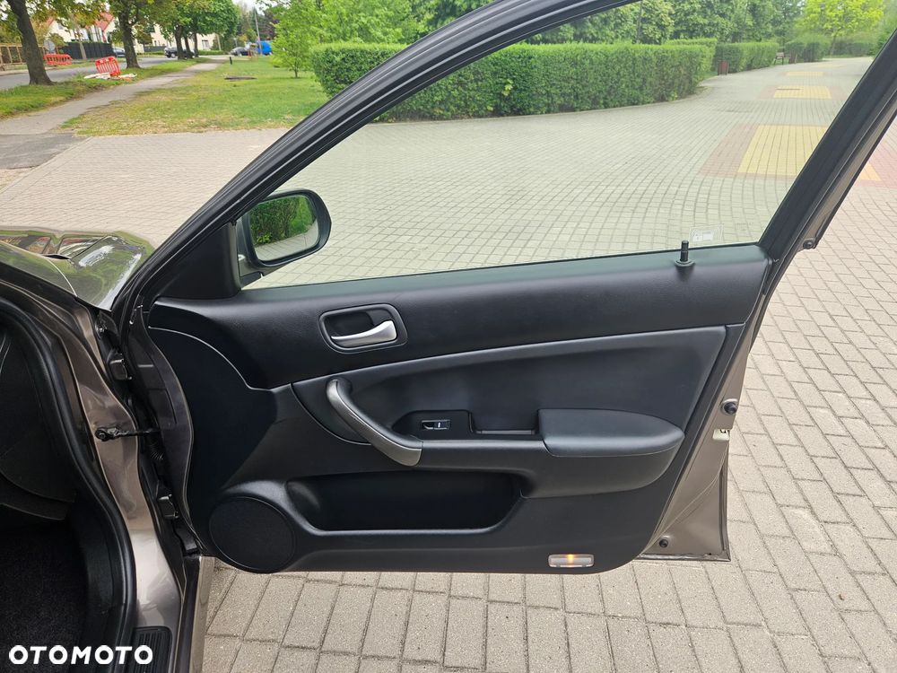 Honda Accord 2.0 i Executive - 18