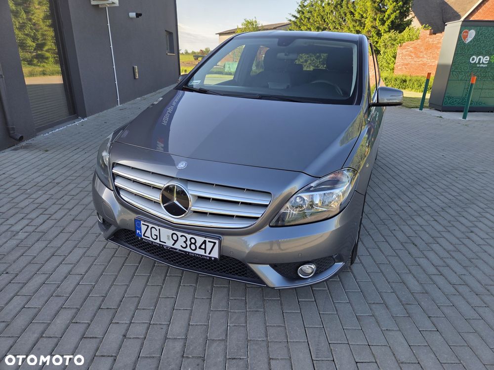 Mercedes-Benz Klasa B 180 7G-DCT - 1