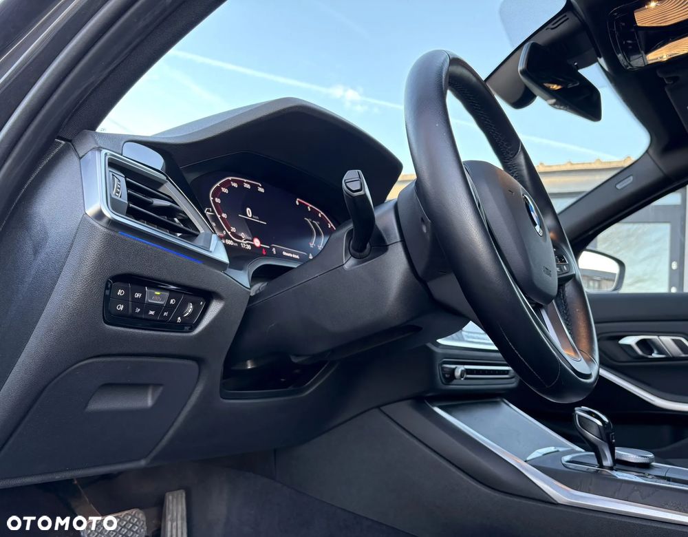 BMW Seria 3 320d xDrive Advantage sport - 10