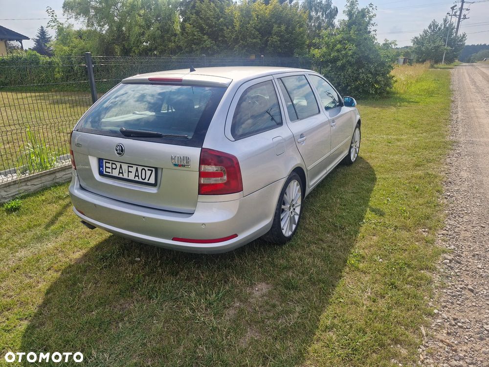 Skoda Octavia 2.0 TDI RS - 4