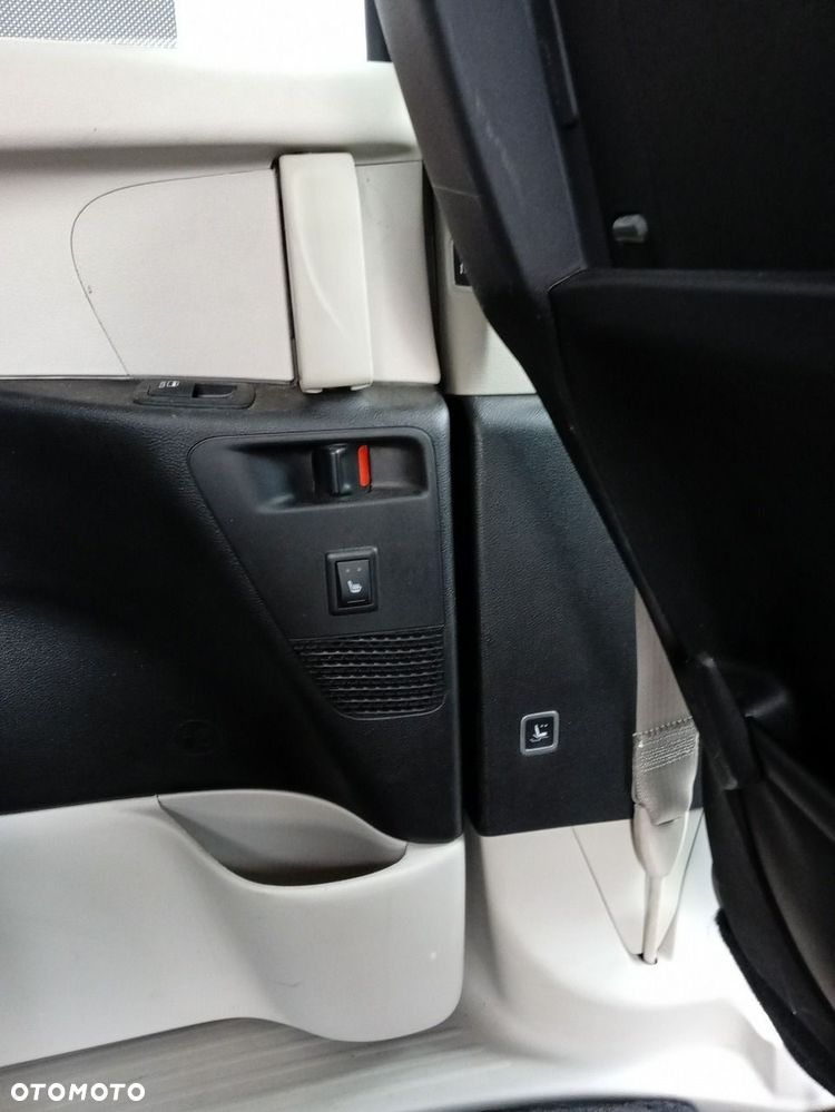 Chrysler Pacifica - 14