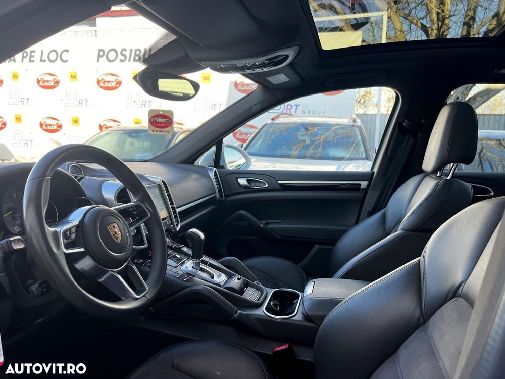 Porsche Cayenne - 5