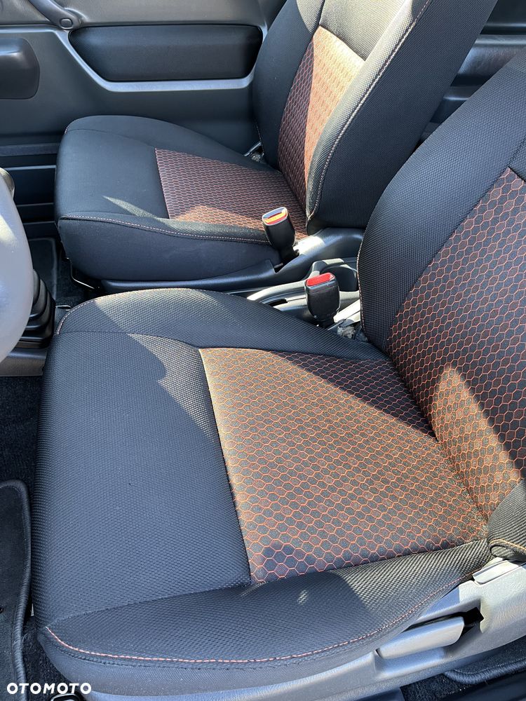 Suzuki Jimny Black&White - 13