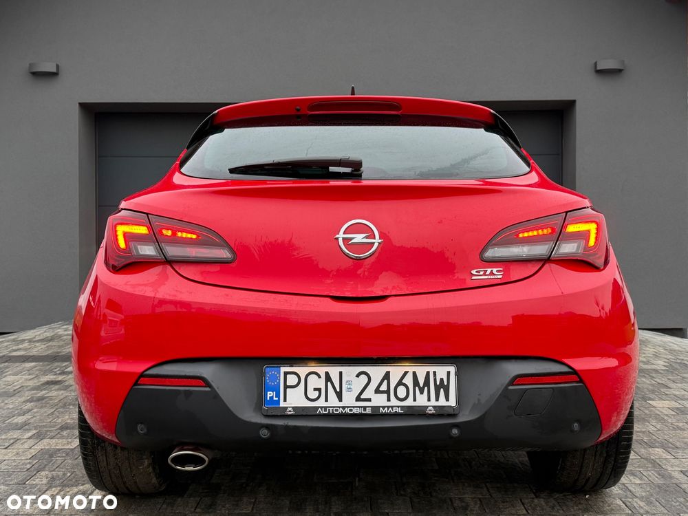 Opel Astra 1.6 Turbo Cosmo - 11