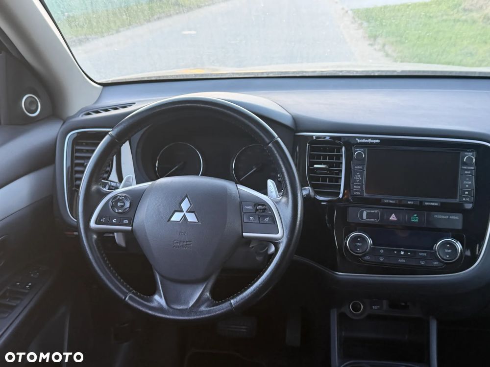 Mitsubishi Outlander Intense + - 34