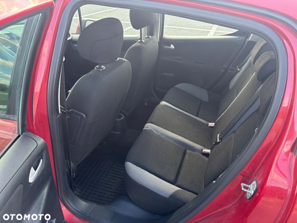 Peugeot 207 1.4 HDi Presence - 7