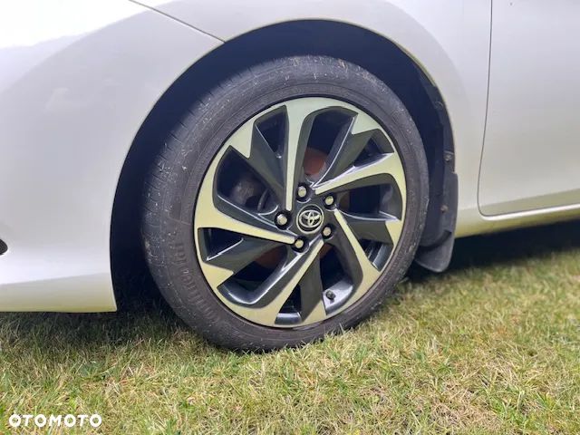 Toyota Auris 1.4 D-4D Active - 5