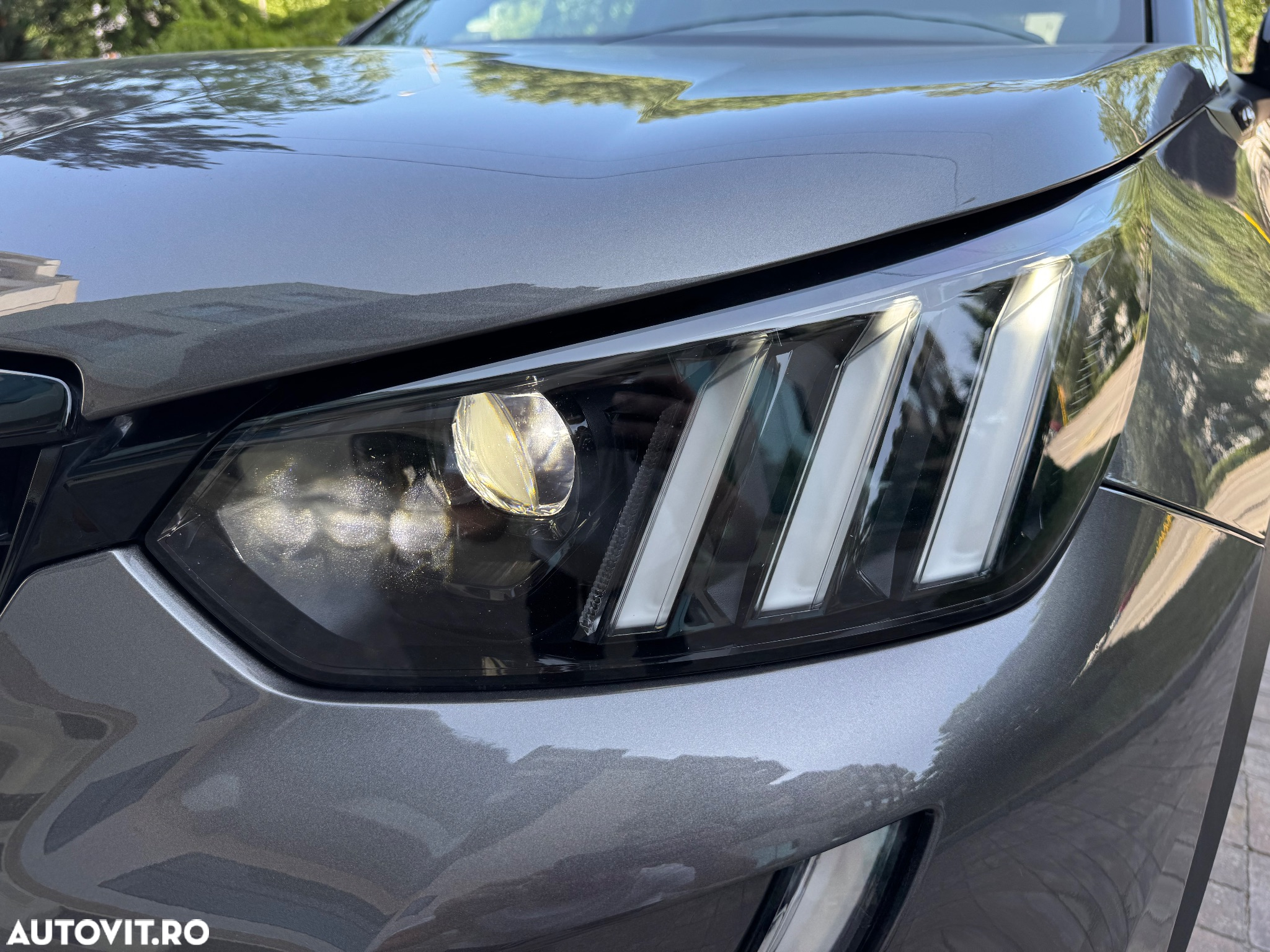Peugeot 2008 PureTech 130 EAT8 GT - 23