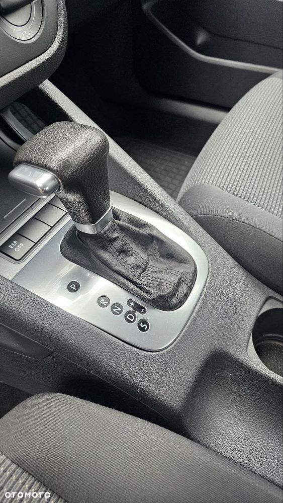 Volkswagen Jetta - 37