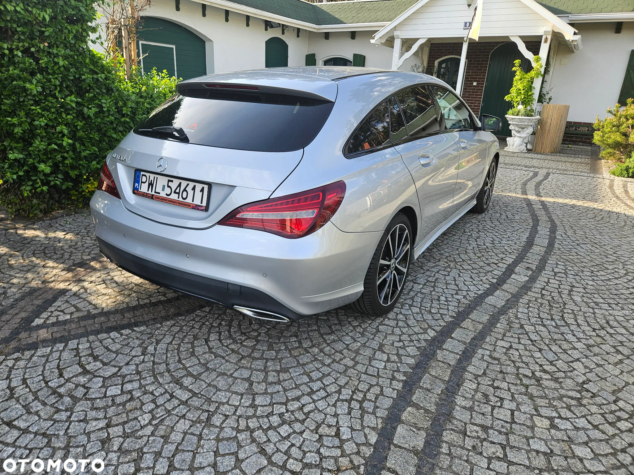 Mercedes-Benz CLA Shooting Brake 180 d 7G-DCT AMG Line - 3