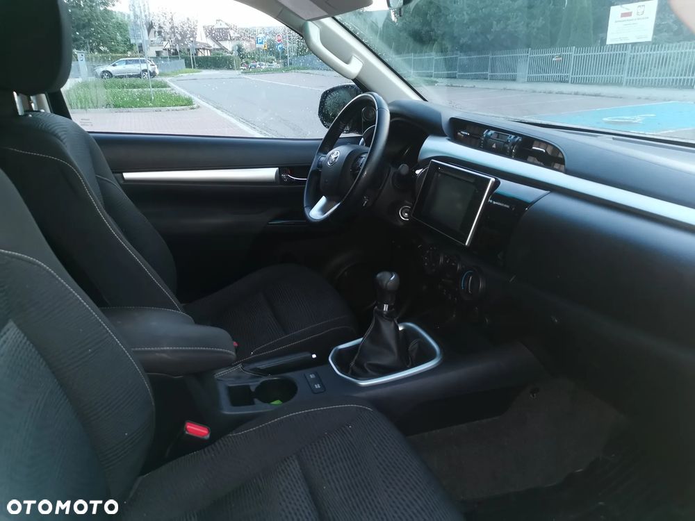 Toyota Hilux 2.4 D-4D Extra Cab DLX 4x4 - 7