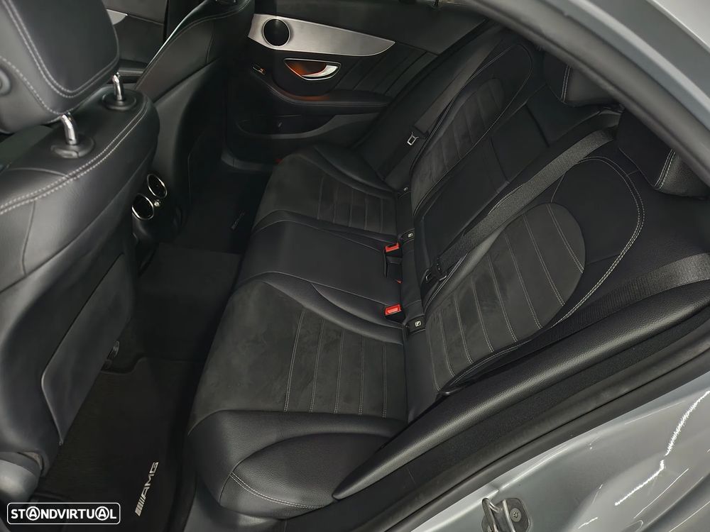 Mercedes-Benz C 220 d AMG Line — fotografia 15