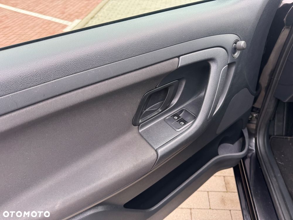 Skoda Fabia 1.2 HTP Ambiente - 21