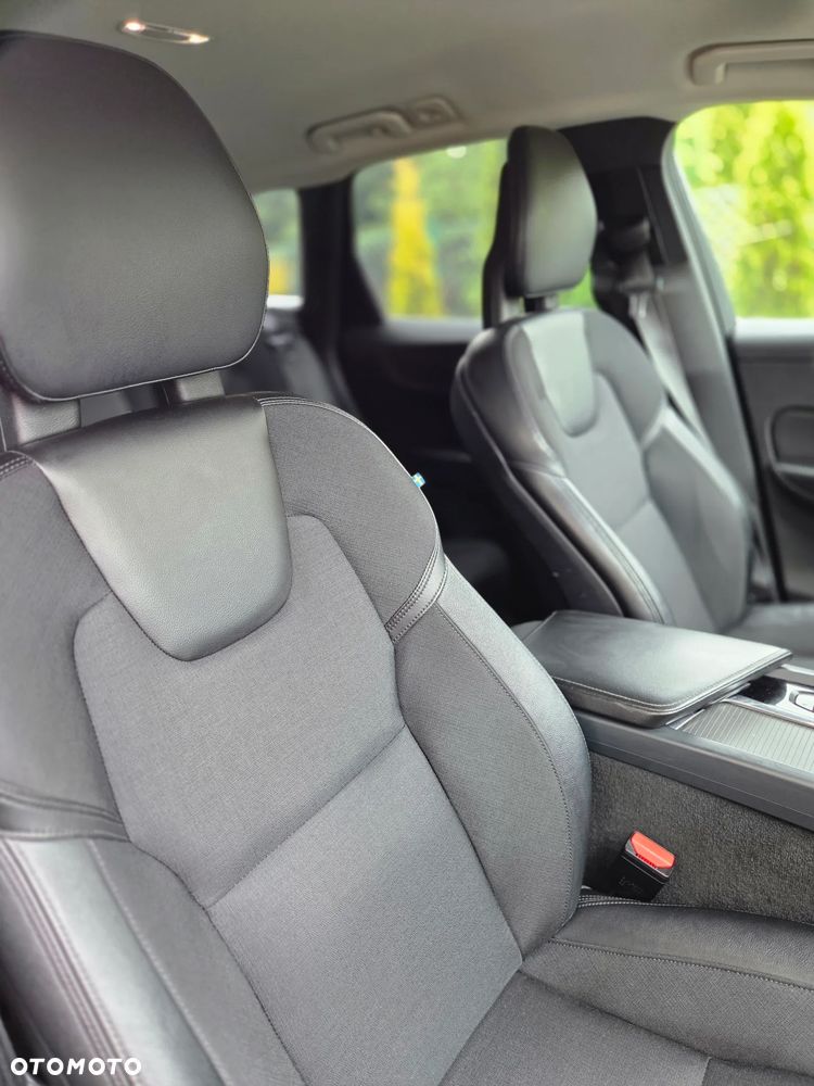Volvo XC 60 D4 AWD Geartronic Momentum - 30