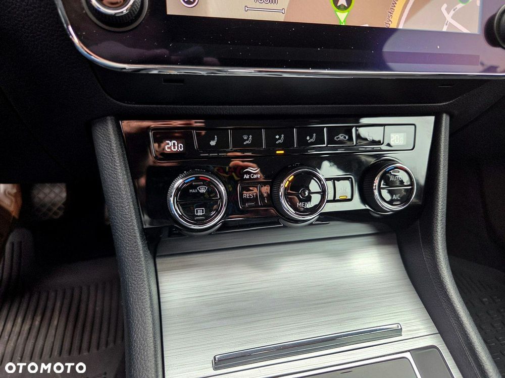 Skoda Superb 1.5 TSI Style DSG - 19