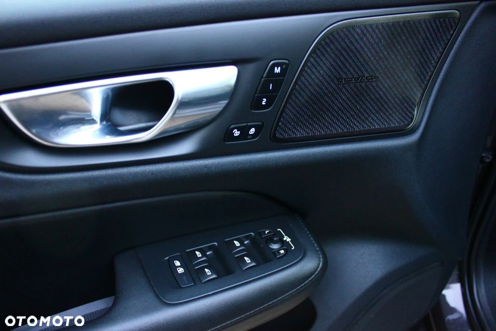 Volvo V60 B4 D Geartronic RDesign - 32