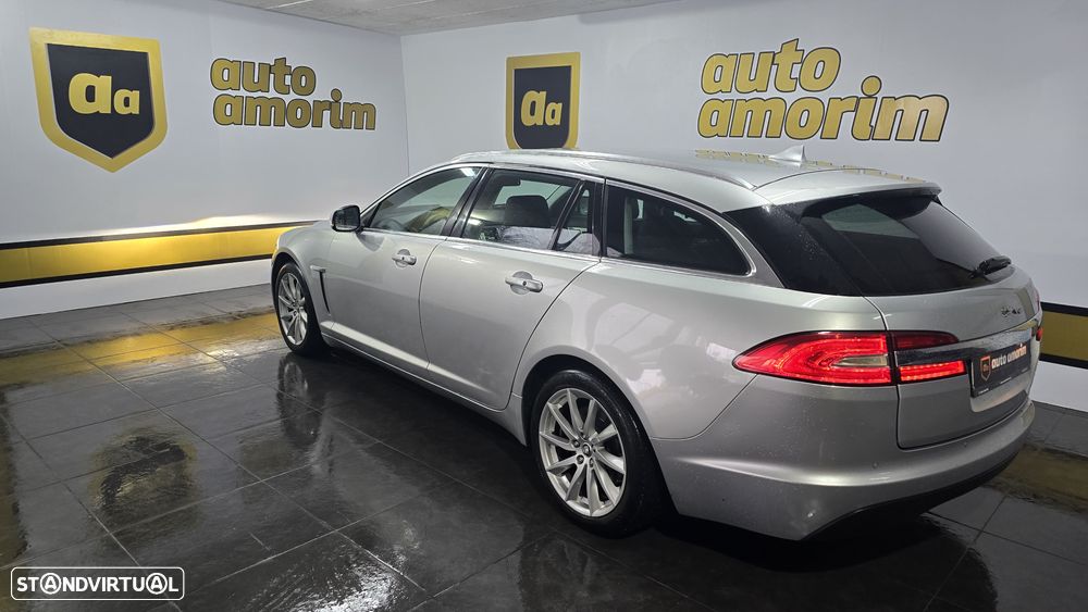 Jaguar XF Sportbrake 2.2 D Premium Luxury - 8