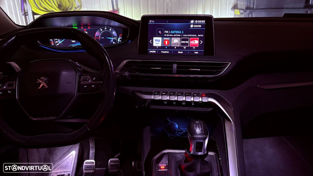 Peugeot 3008 PureTech 130 Stop & Start GPF Allure Pack - 28