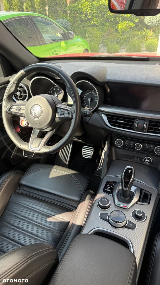 Alfa Romeo Stelvio 2.0 Turbo Veloce Q4 - 11