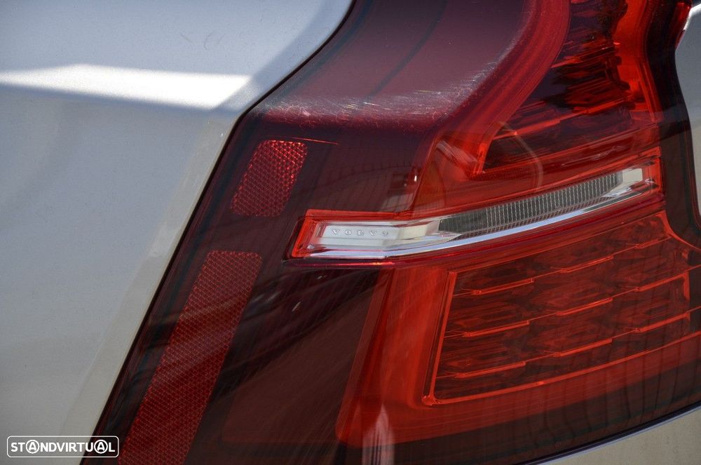 Volvo V60 2.0 T6 AWD TE Plus Dark - 33