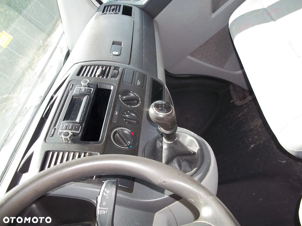 Volkswagen transporter T5 - 13