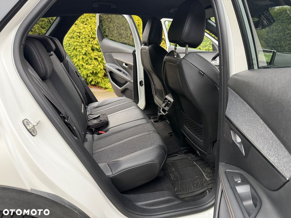 Peugeot 3008 1.5 BlueHDi GT Pack S&S EAT8 - 38