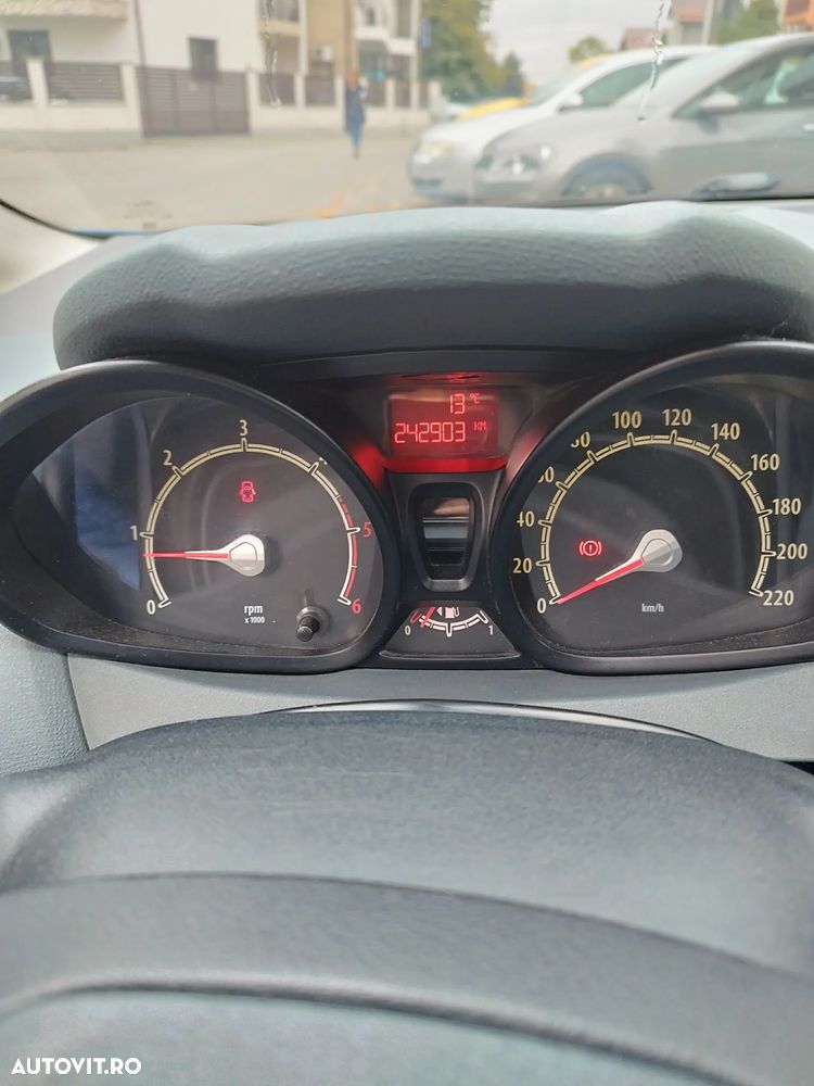 Ford Fiesta - 5