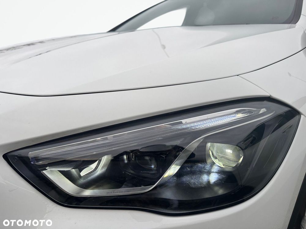 Mercedes-Benz GLA - 28