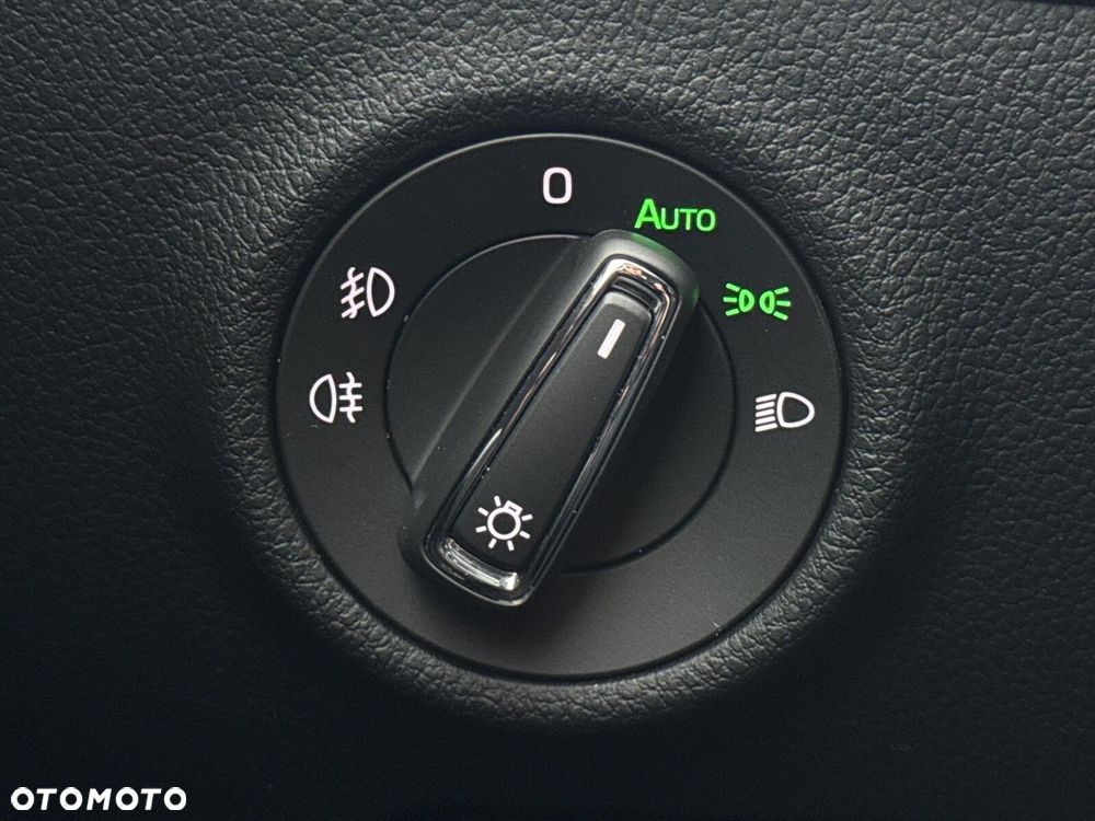 Skoda Superb 1.5 TSI Ambition DSG - 27