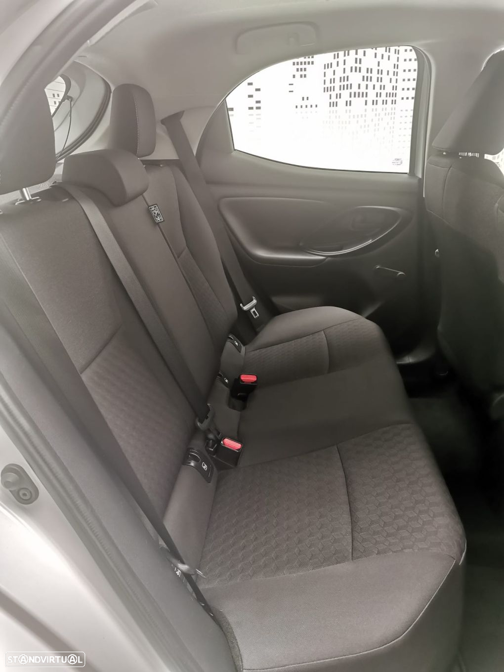 Toyota Yaris 1.0 VVT-i Comfort Plus - 9