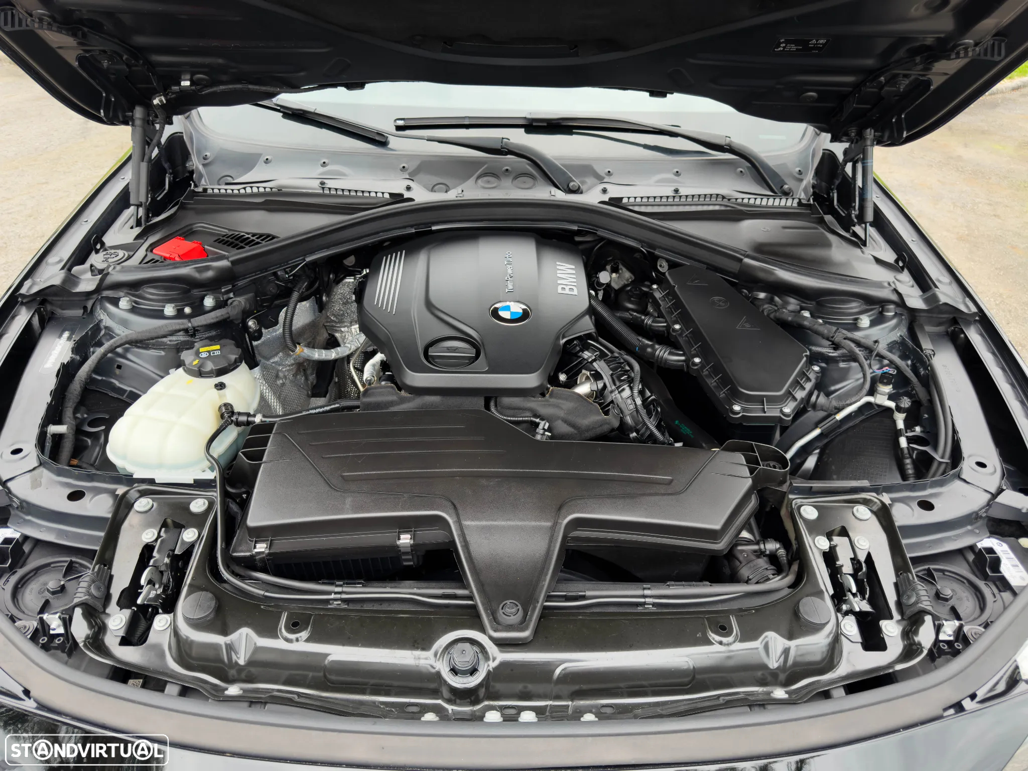 BMW 318 d Line Sport - 9