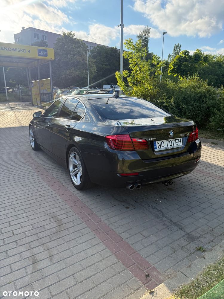 BMW Seria 5 520d xDrive - 6
