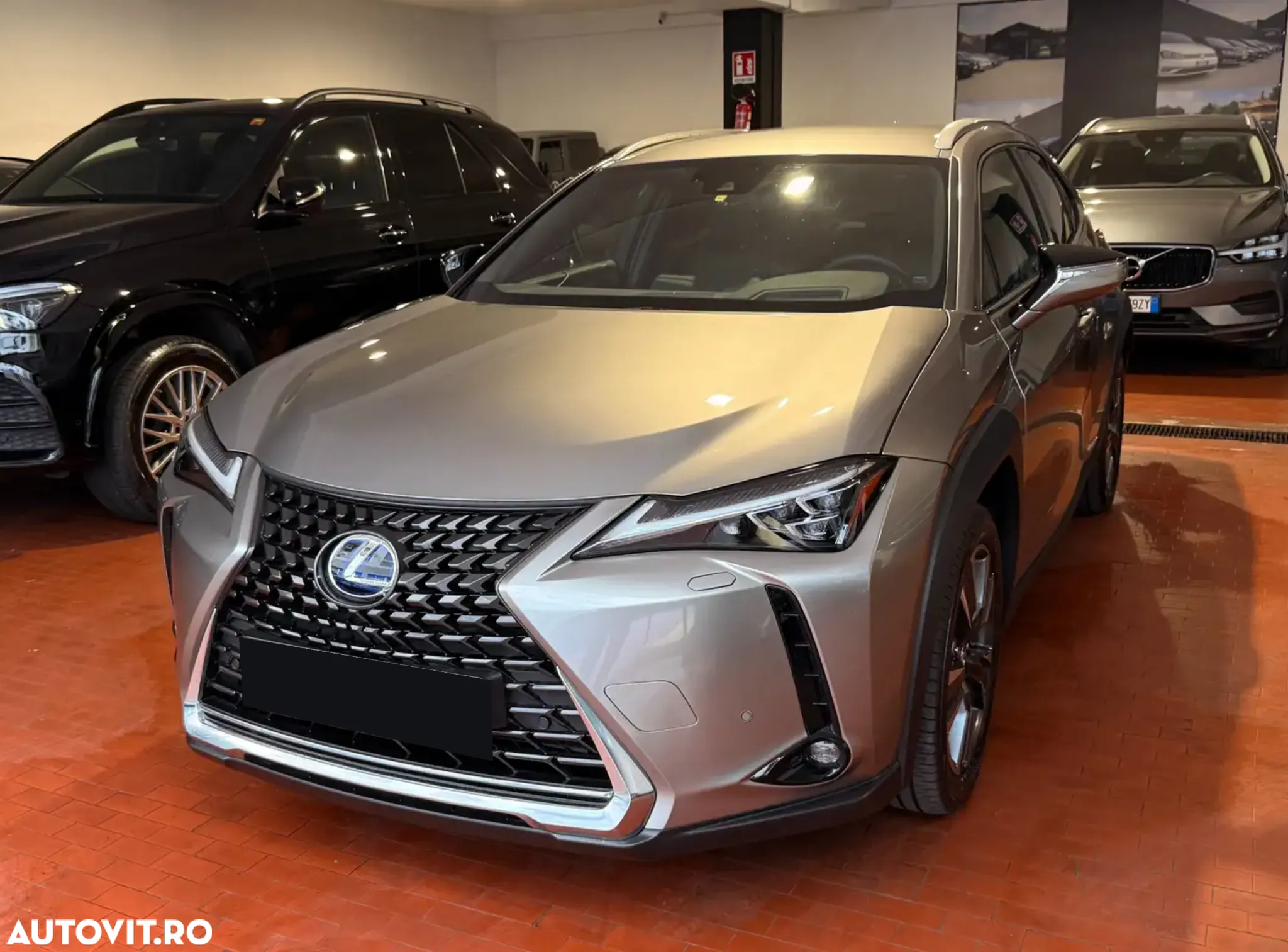 Lexus UX 250h 2.0L HEV 20H- (178 HP) 4X2 CVT Executive - 3