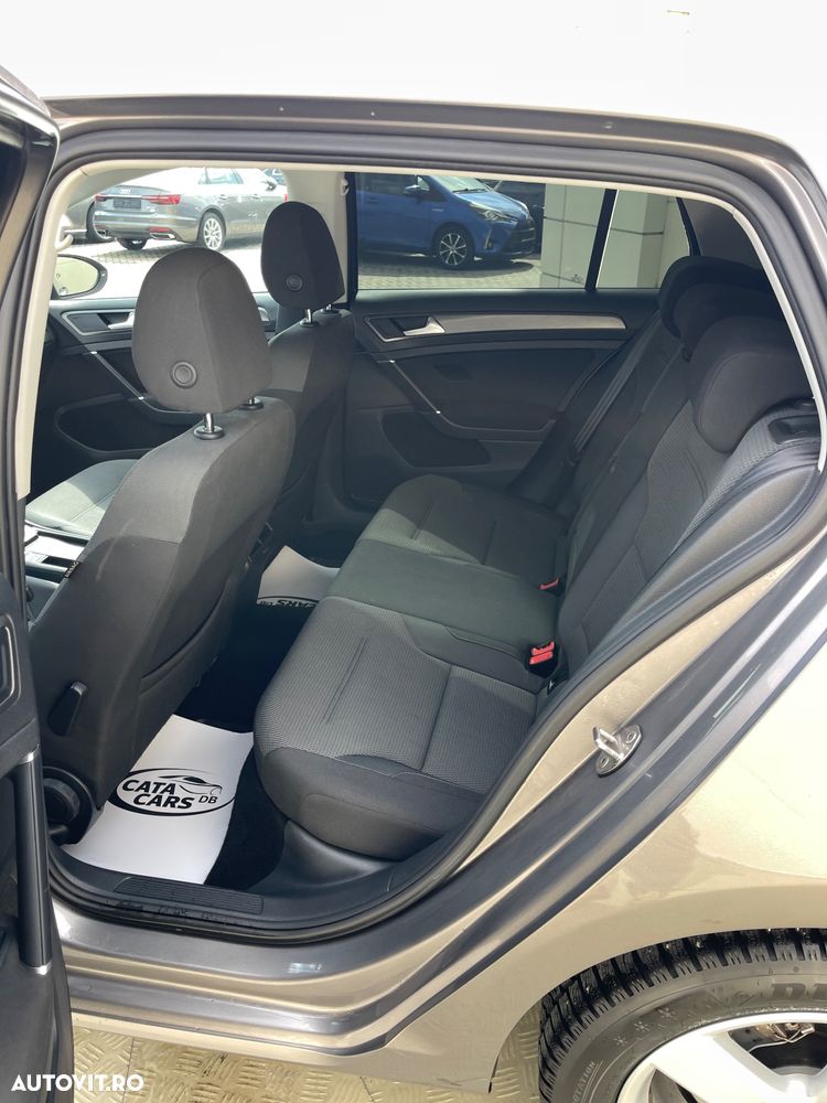 Volkswagen Golf 1.2 TSI BMT Comfortline - 30