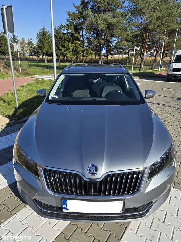 Skoda Superb 2019 photo 2