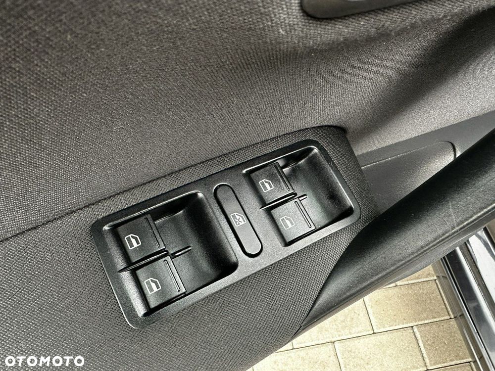 Volkswagen Polo 1.2 Comfortline - 25