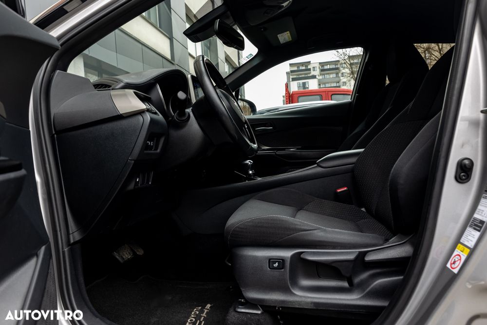 Toyota C-HR 1.8 HSD 122 CP 4x2 CVT C-lassy - 33