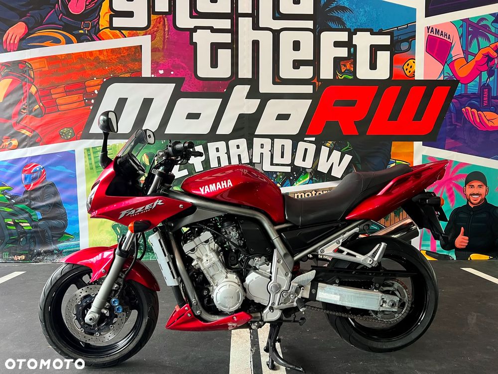Yamaha FZS - 11