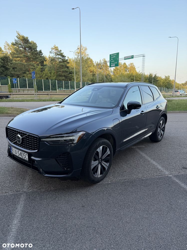 Volvo XC 60 T8 Plug-In Hybrid AWD Plus Dark - 3