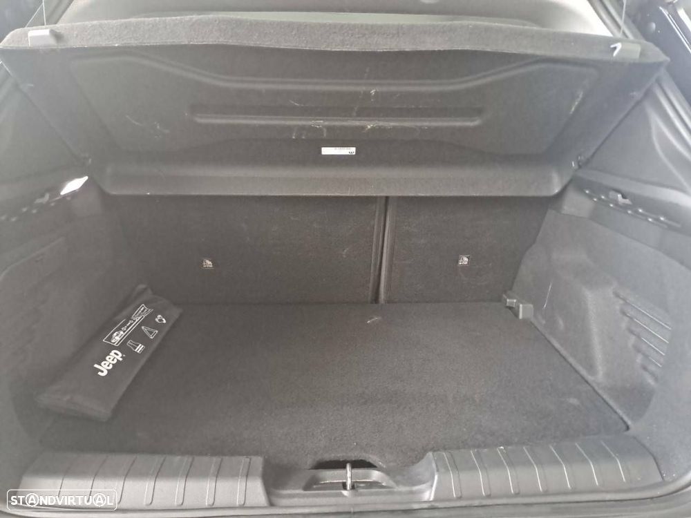 Jeep Avenger 1.2 GSE T3 Altitude - 6
