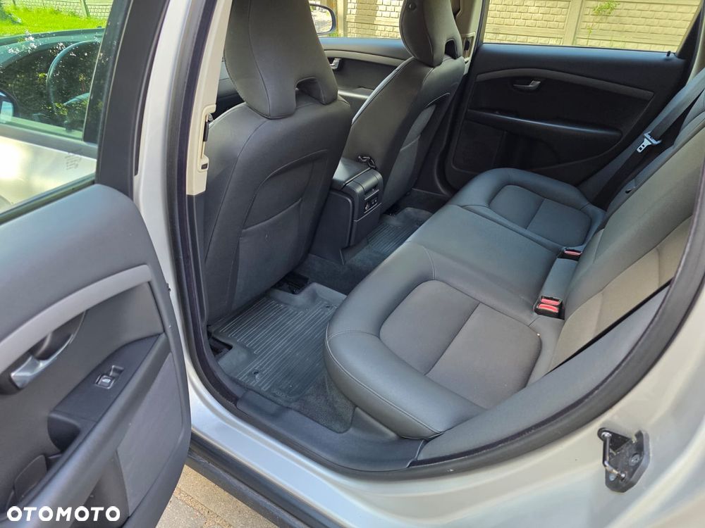 Volvo V70 2.0 Entry - 13