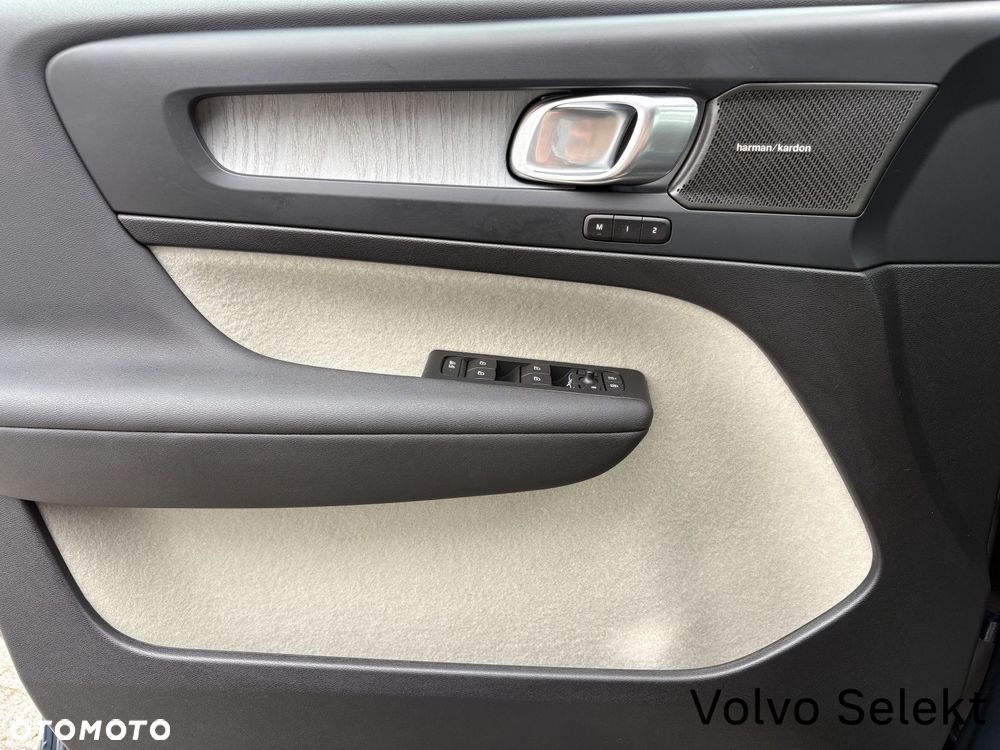Volvo XC 40 - 18
