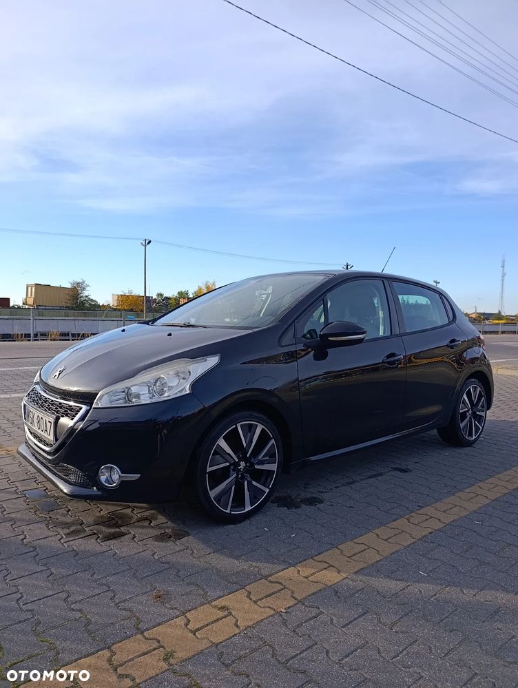 Peugeot 208 - 5
