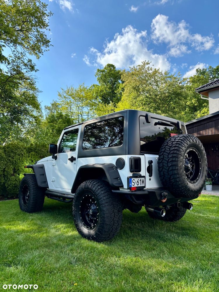 Jeep Wrangler - 21