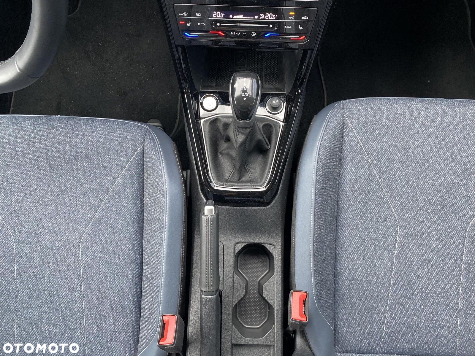 Volkswagen T-Cross - 36