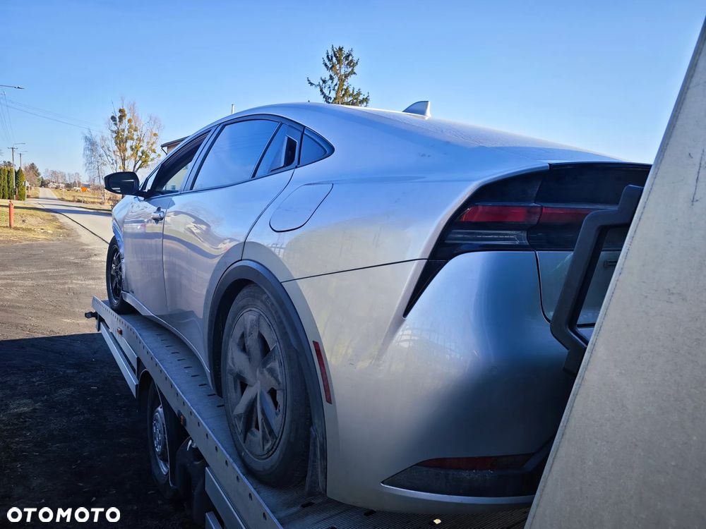 Toyota Prius Hybrid - 14