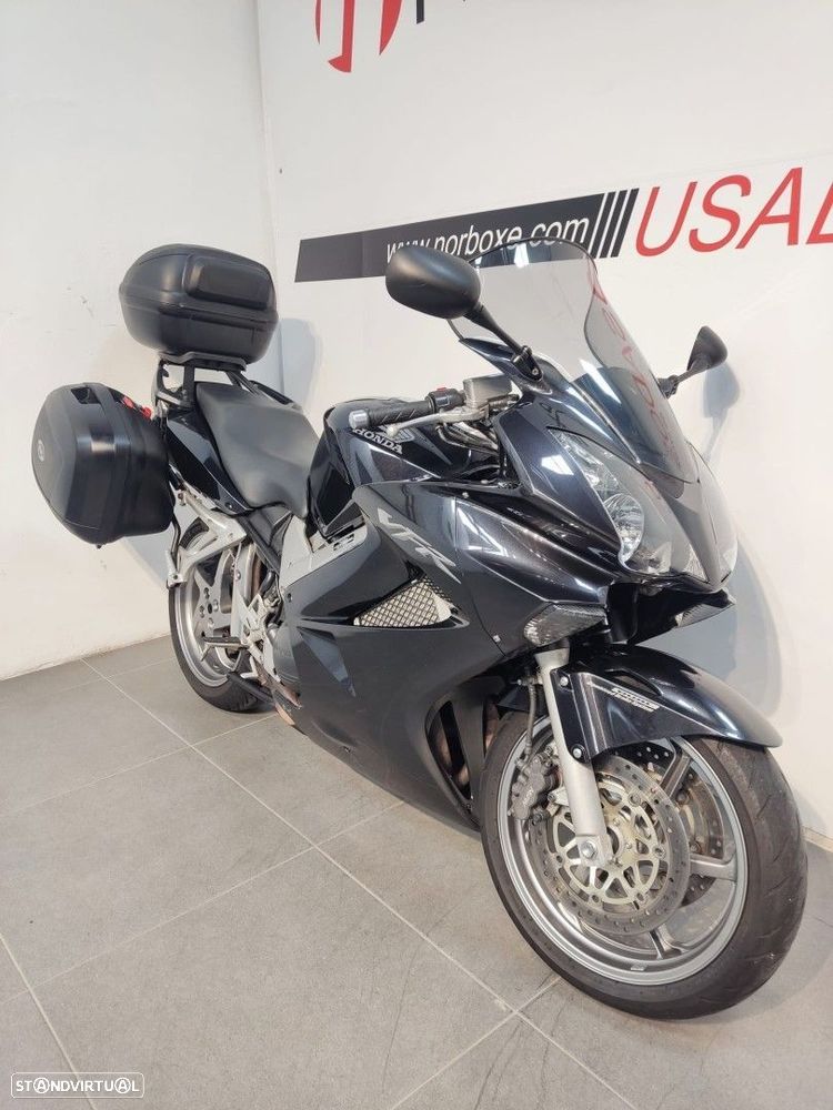 Honda VFR 800 - 4