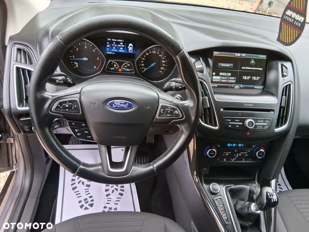 Ford Focus 2.0 TDCi DPF Titanium - 16